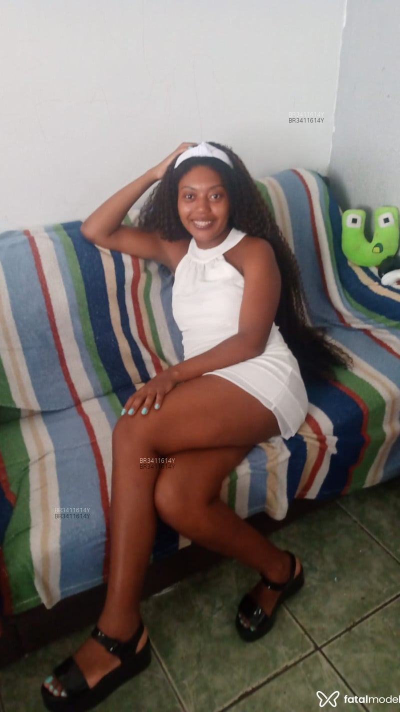 Acompanhante Raaby - Feed