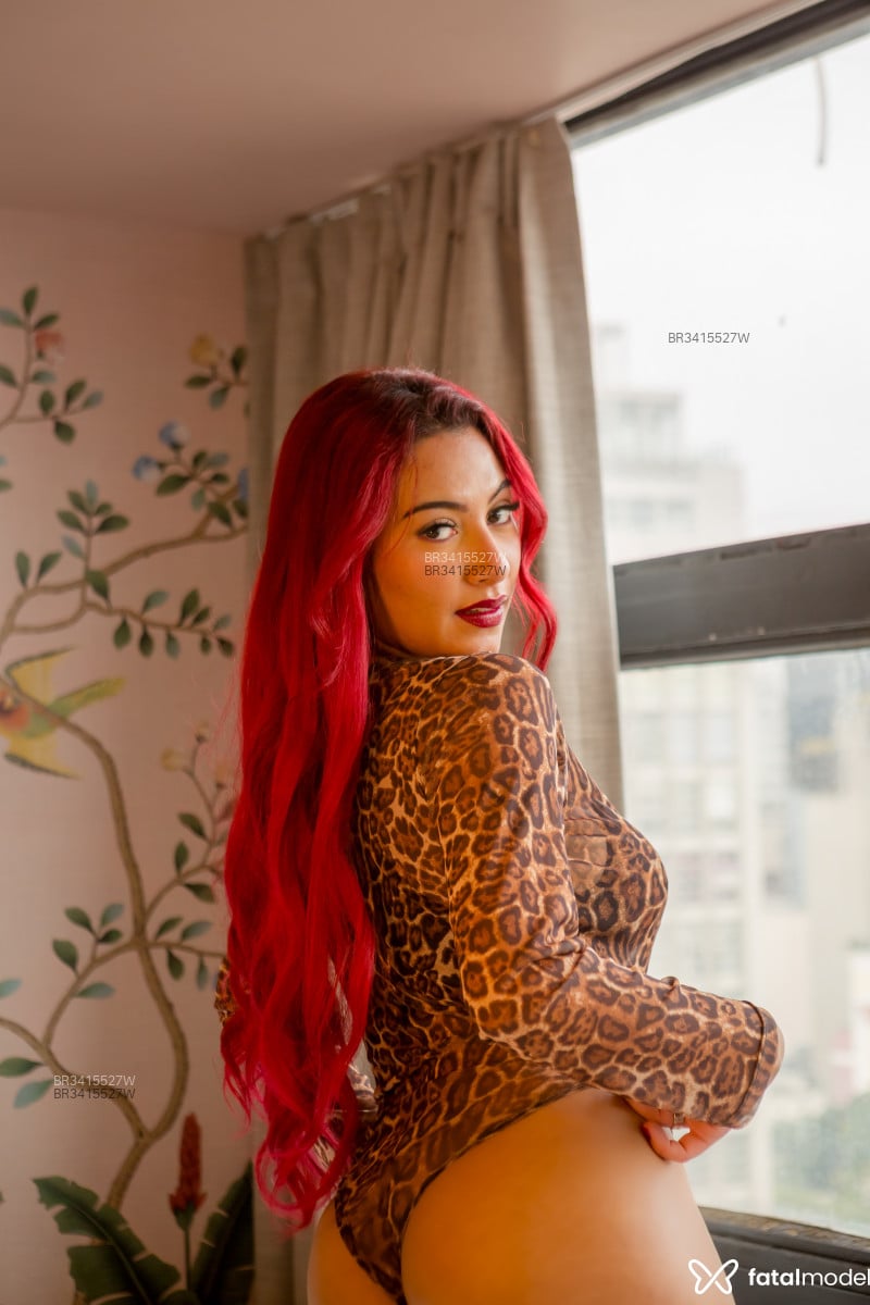Acompanhante Ariel - Feed