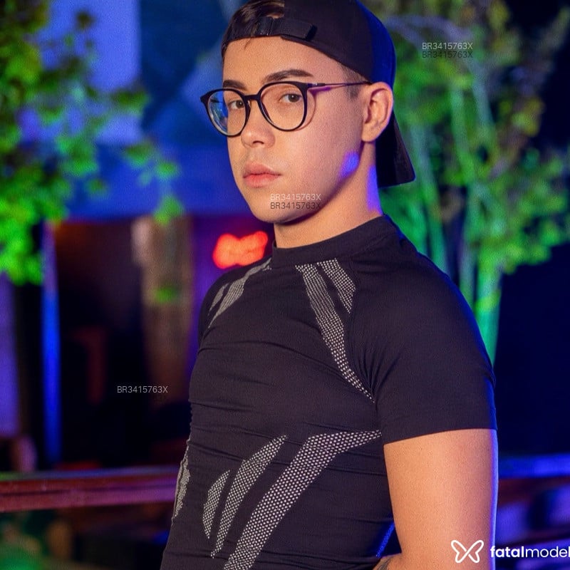 Acompanhante Miguel - Feed