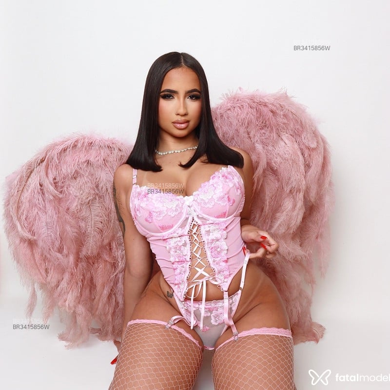 Acompanhante Beatriz - Feed