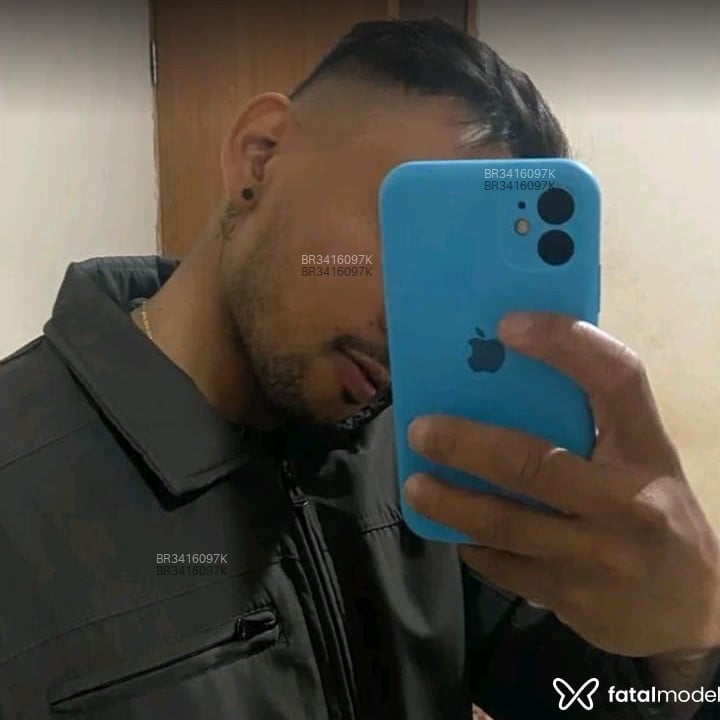 Acompanhante Preto - Feed
