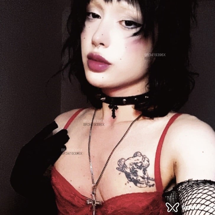 Acompanhante Prettylee - Feed