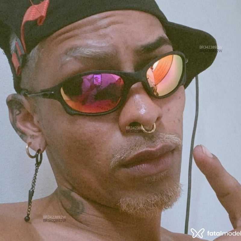 Acompanhante Pretinho - Feed