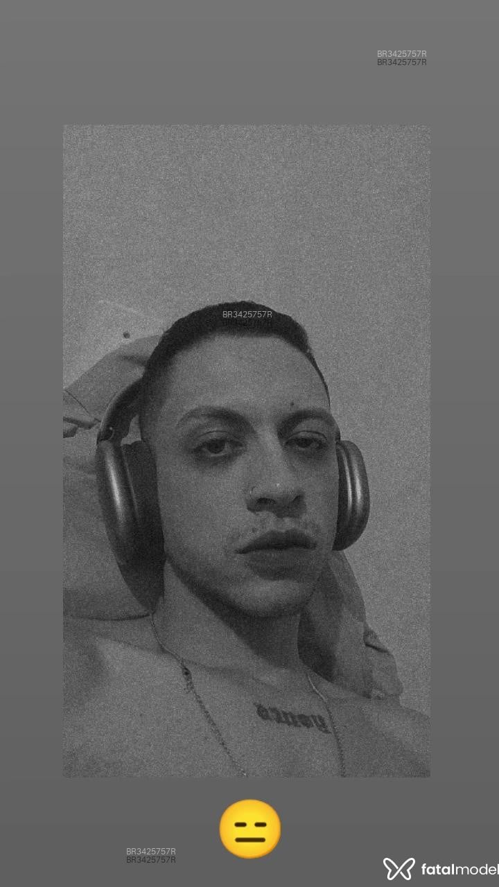 Acompanhante Aleee - Feed