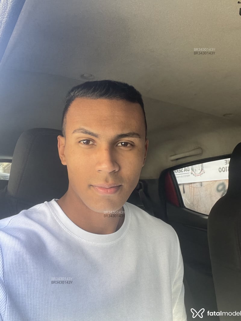 Acompanhante Henrique - Feed