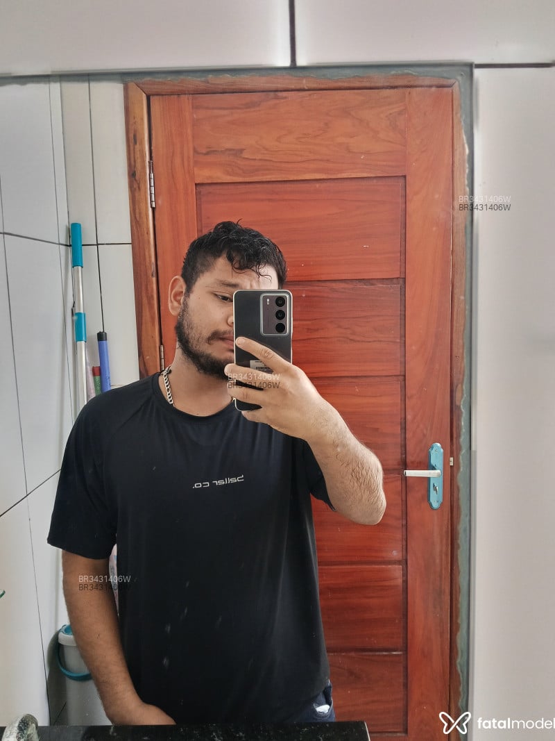 Acompanhante Henrique - Feed