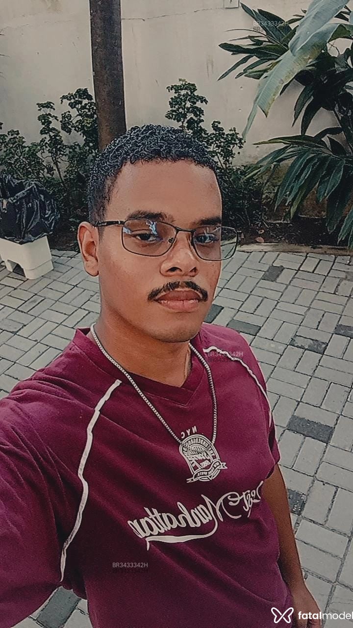 Acompanhante Klayzinho - Feed