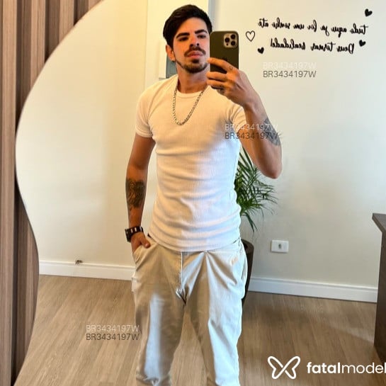 Acompanhante Romeu - Feed