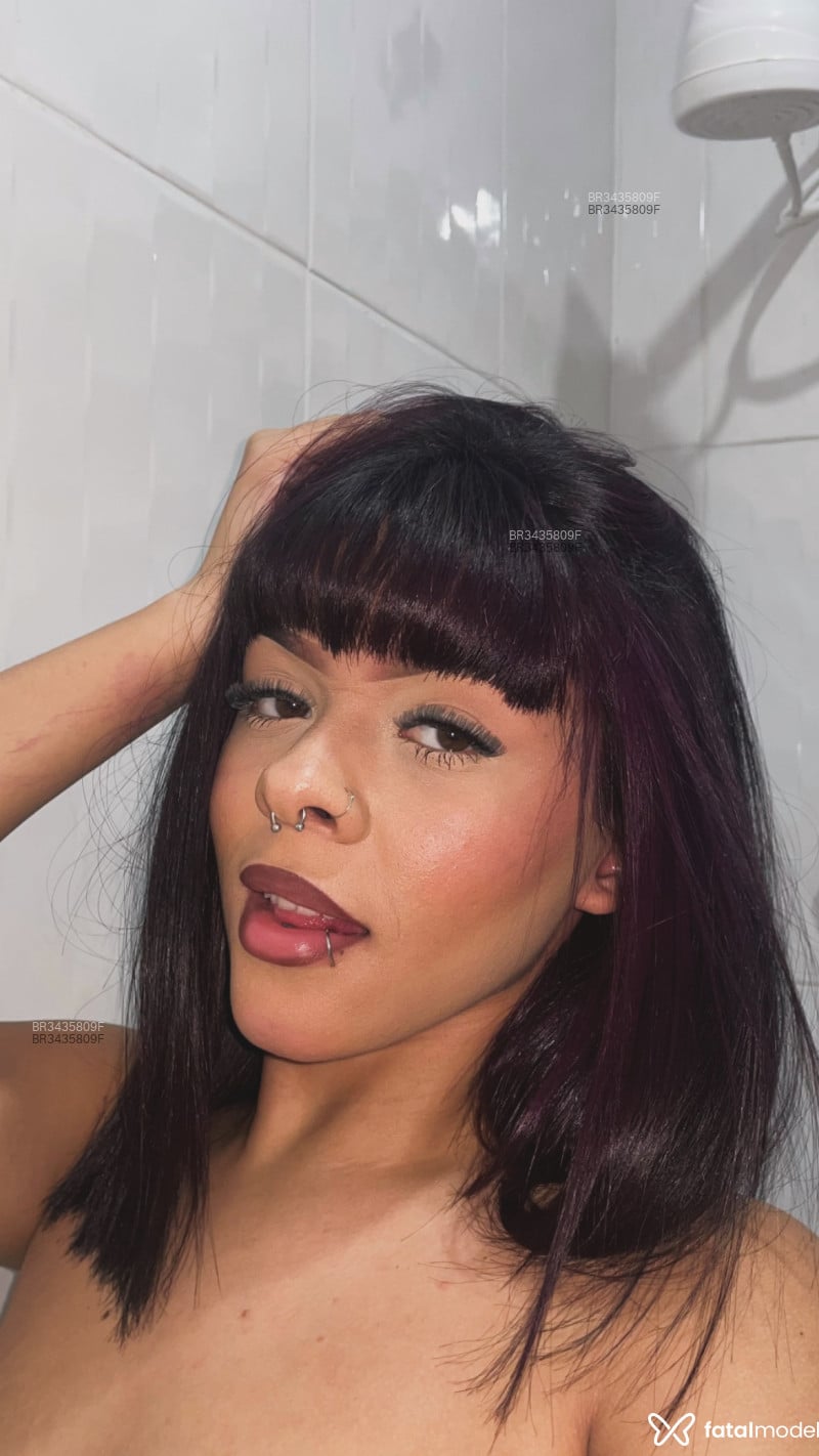 Acompanhante Louise - Feed