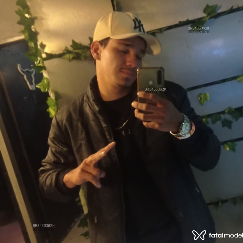 Acompanhante Alexi - Feed
