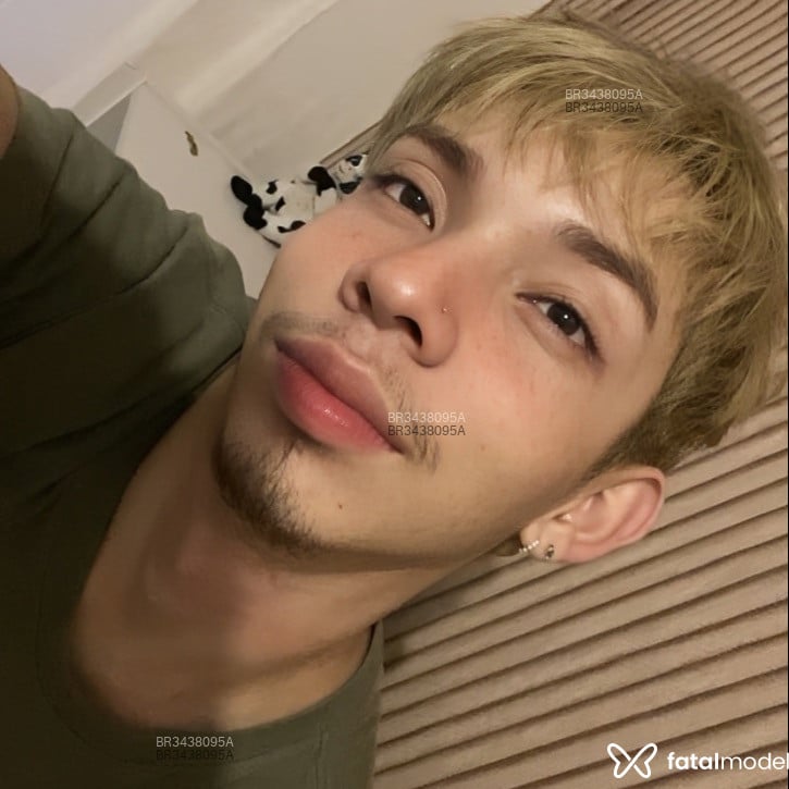 Acompanhante Twink Loirinho - Feed
