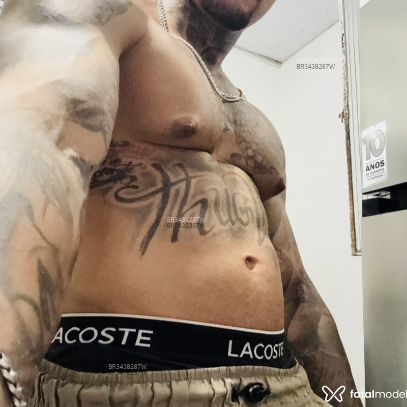 Acompanhante Vitor - Feed