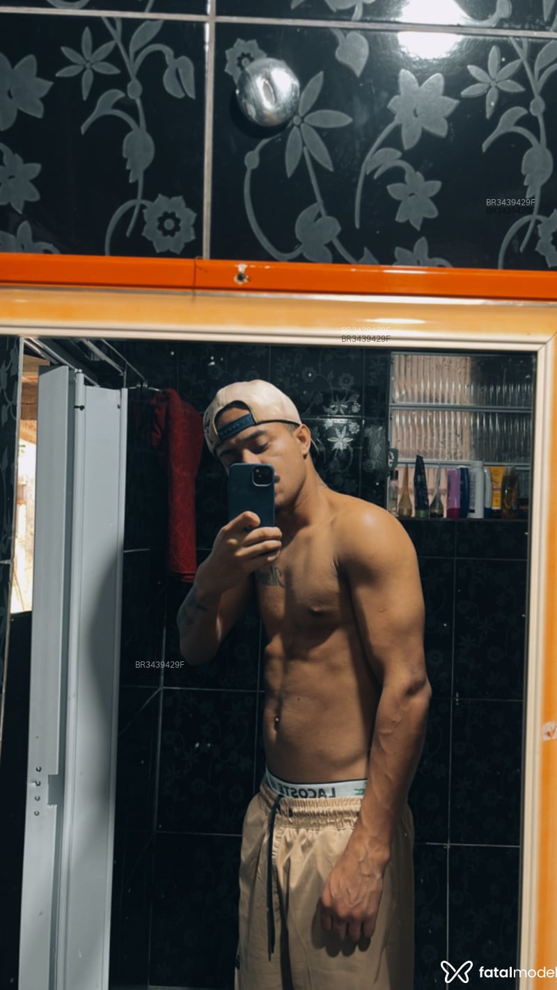 Acompanhante Oliver Souza - Feed