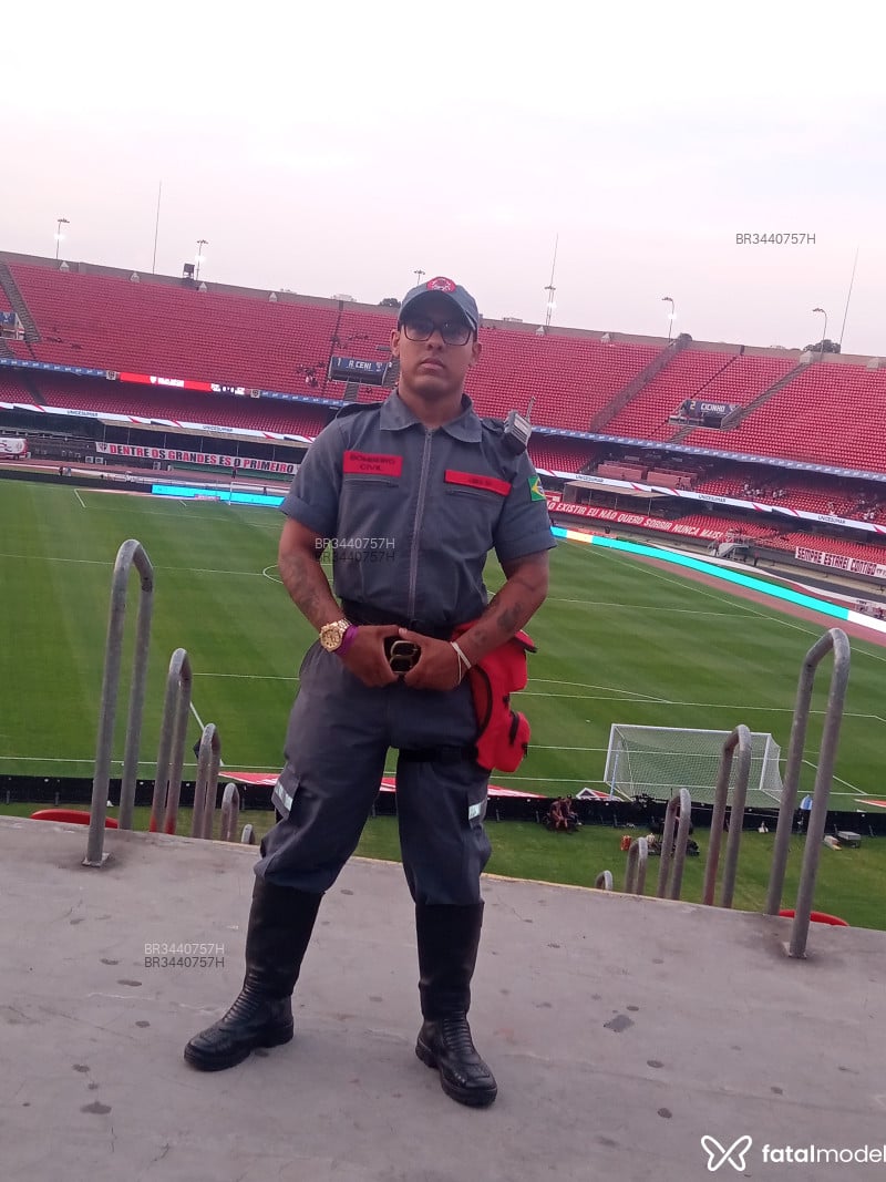 Acompanhante Lima Bombeiro - Feed