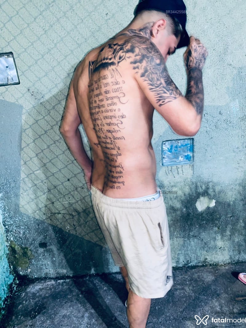 Acompanhante Henrique - Feed