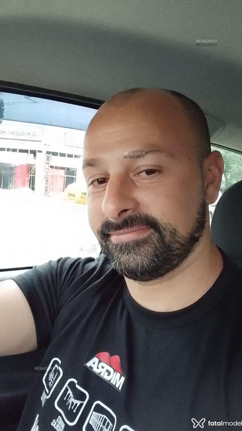 Acompanhante Carlos - Feed