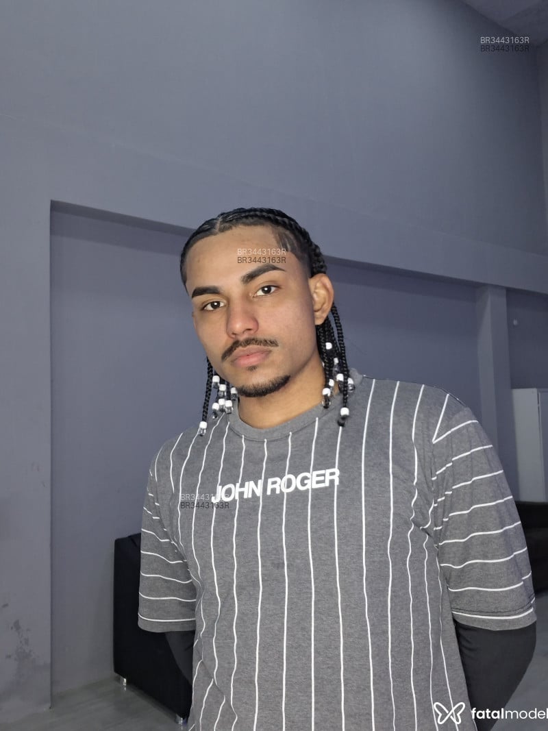 Acompanhante Theo Henrique - Feed