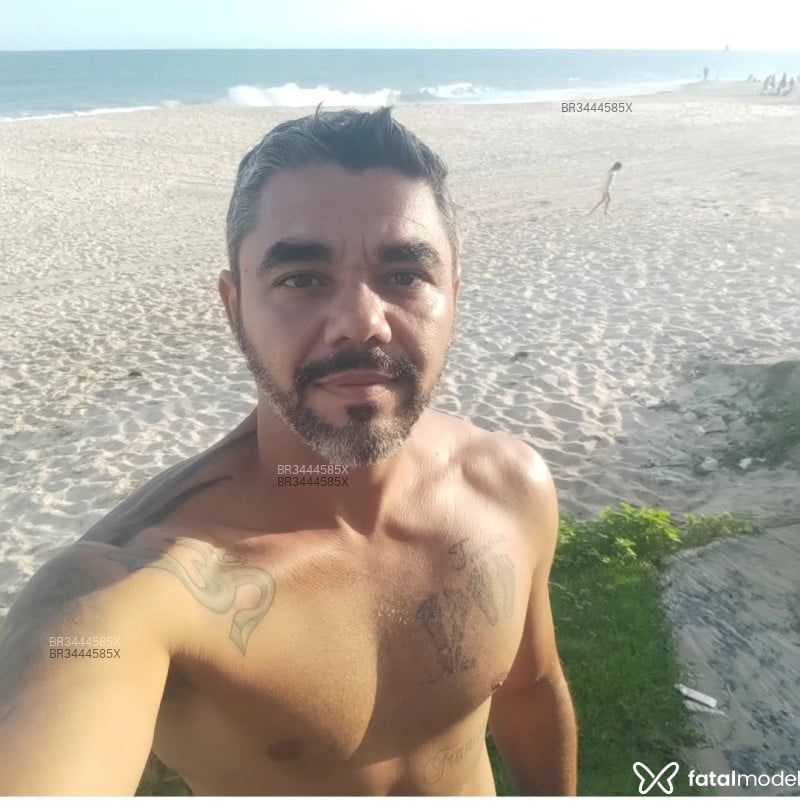 Acompanhante Tiago - Feed