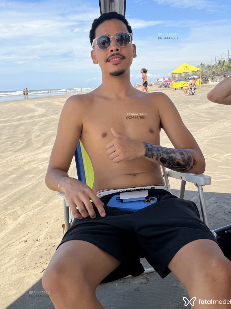 Acompanhante David - Feed