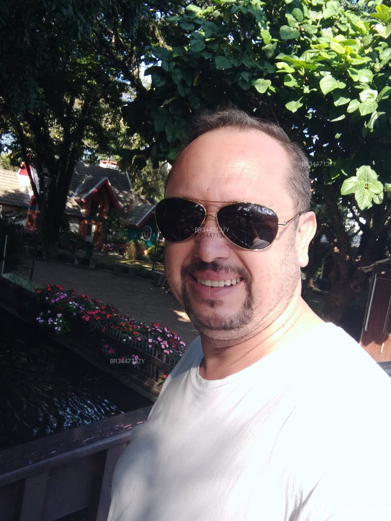 Acompanhante Ricardo - Feed