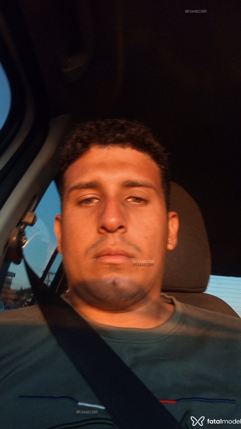 Acompanhante Richard Acosta - Feed