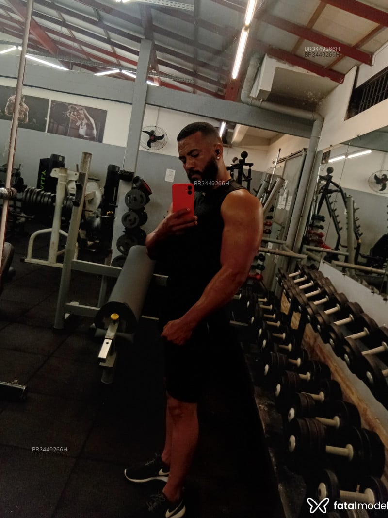 Acompanhante Cristiano - Feed