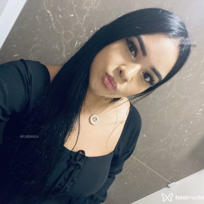 Acompanhante Mirela - Feed