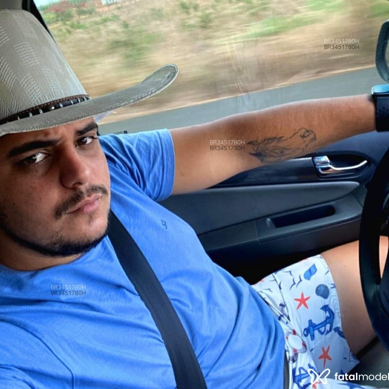 Acompanhante Henrique - Feed
