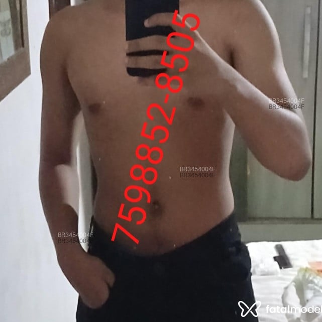 Acompanhante Carmesim - Feed