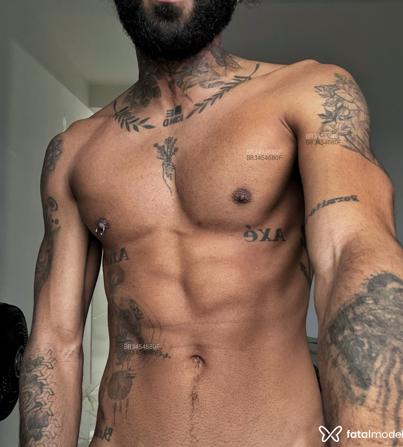 Acompanhante Ricky - Feed