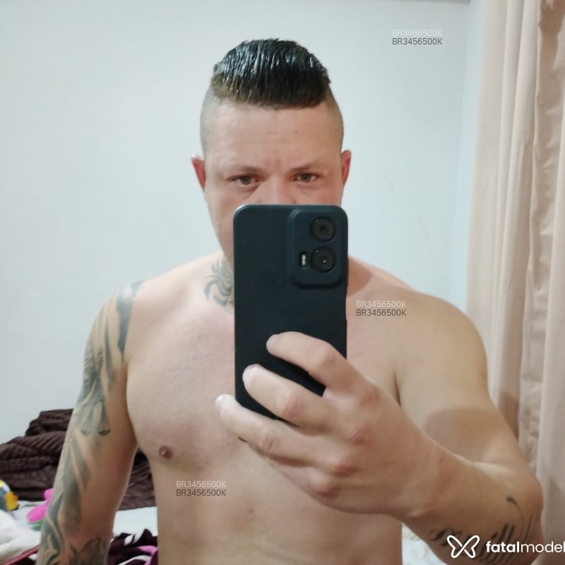 Acompanhante Leandro - Feed