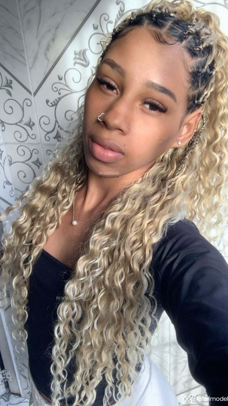 Acompanhante Eduarda - Feed