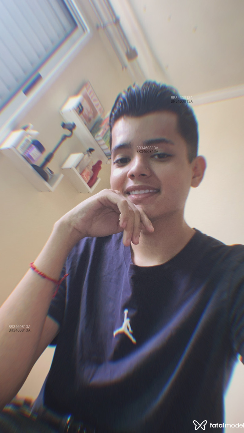 Acompanhante Lucas - Feed