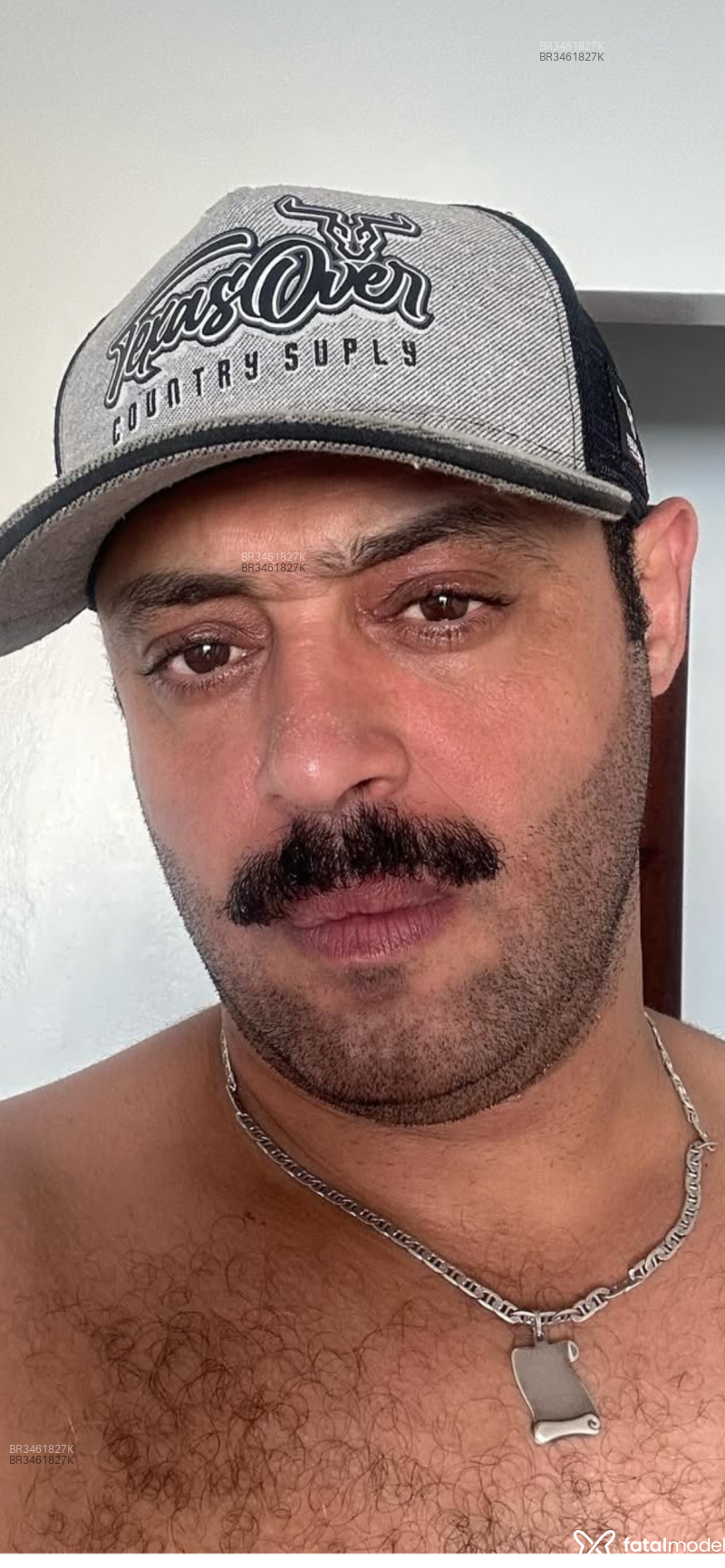 Acompanhante Pedro - Feed
