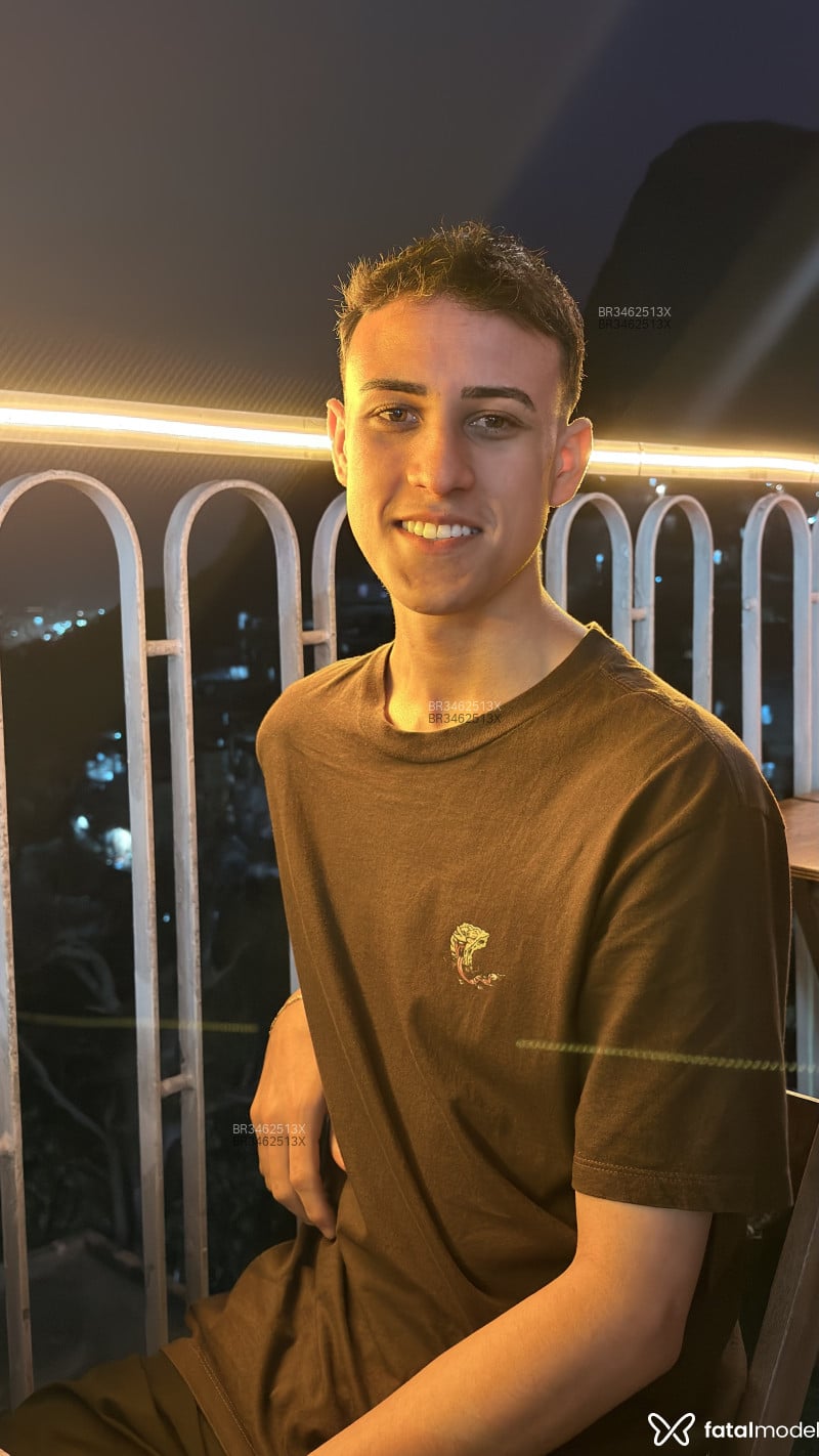 Acompanhante Gauriocaa - Feed