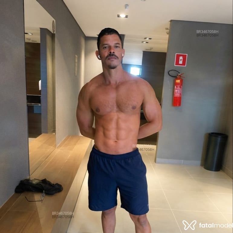 Acompanhante Fernando - Feed