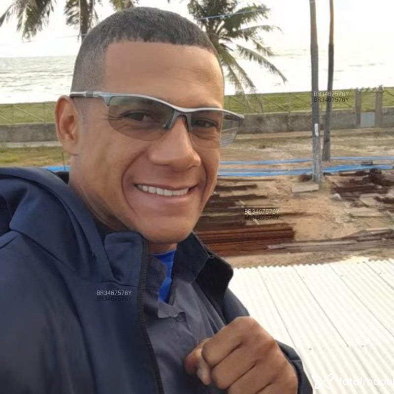 Acompanhante Henrique - Feed