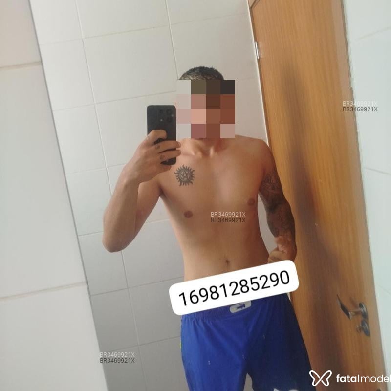 Acompanhante Lucas - Feed