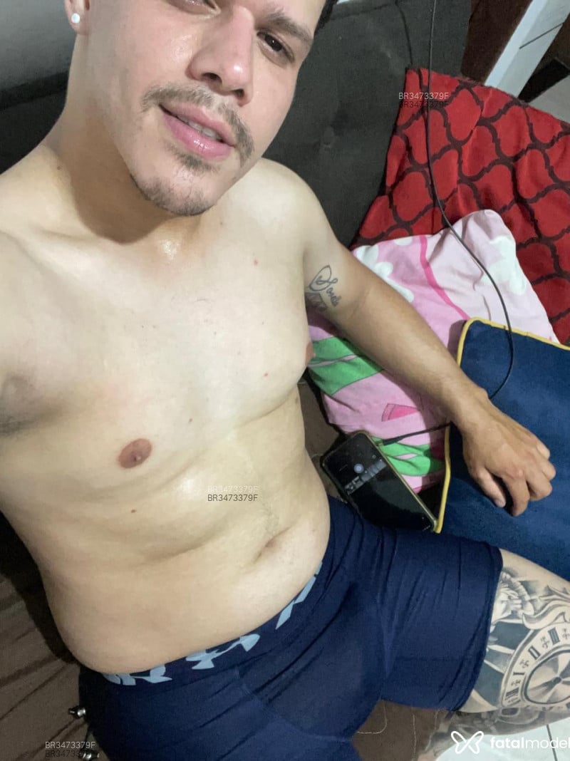 Acompanhante Feenandez - Feed