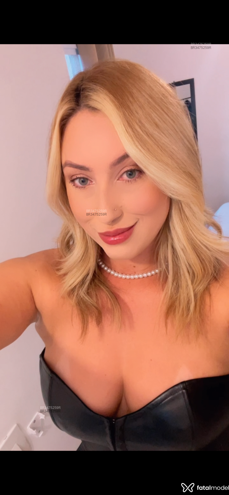 Acompanhante Tiffany - Feed