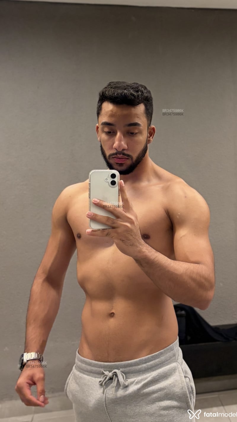 Acompanhante Caíque - Feed