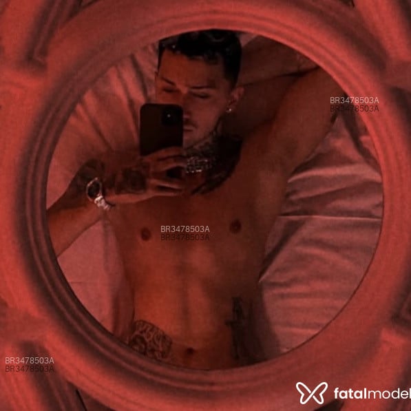 Acompanhante Henrique Transmasc - Feed