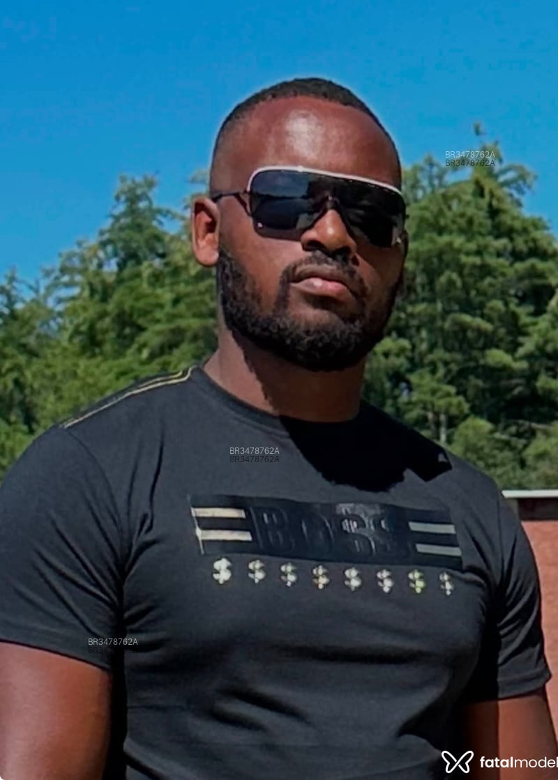 Acompanhante Negrão - Feed