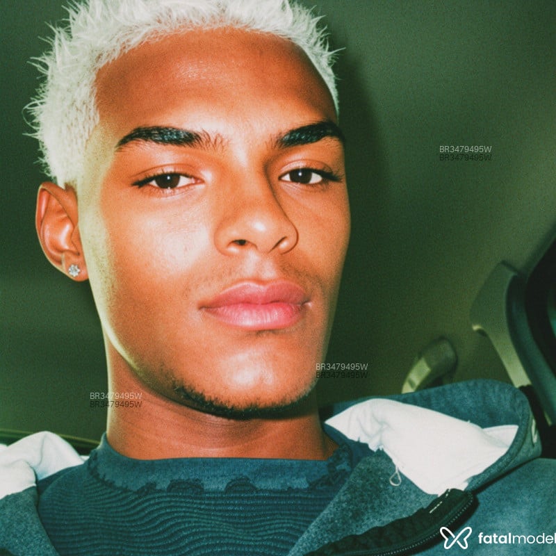 Acompanhante Arthurzx - Feed