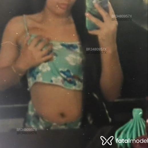 Acompanhante Linnn - Feed
