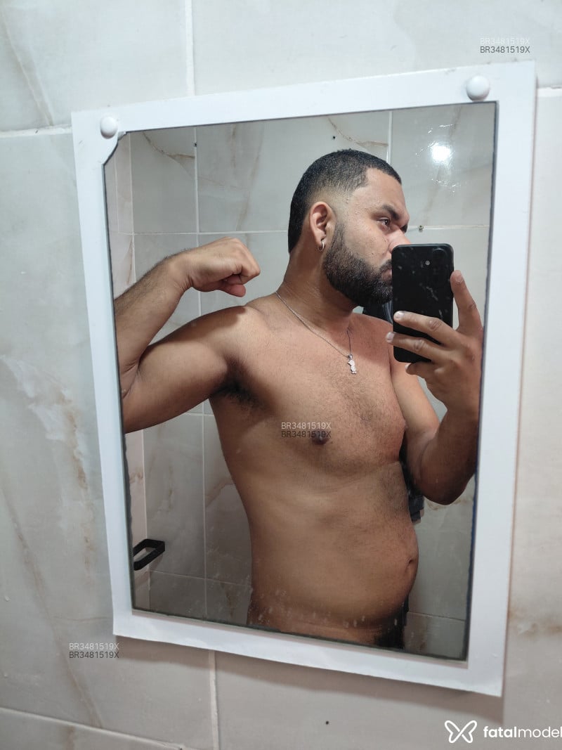 Acompanhante Pedro - Feed