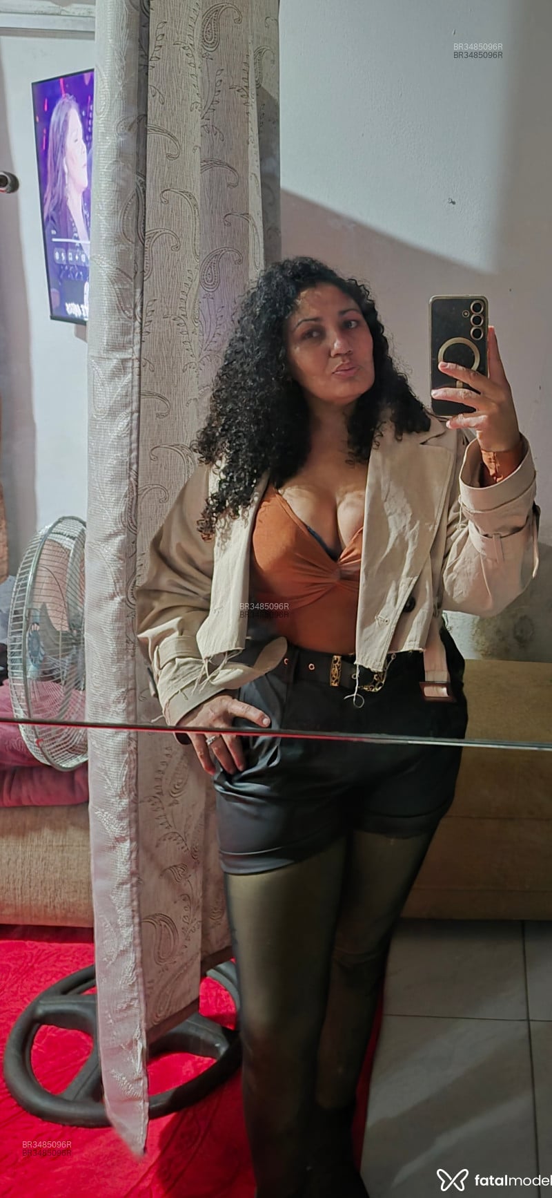 Acompanhante Caramelo - Feed