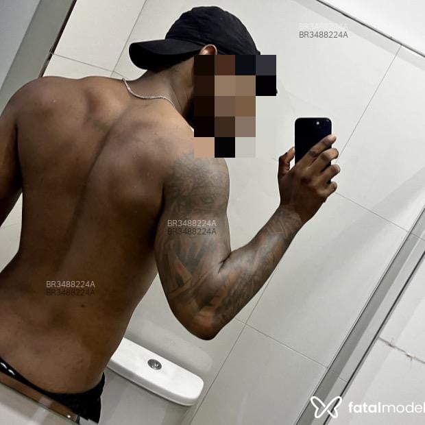Acompanhante Douglas Indigesto - Feed