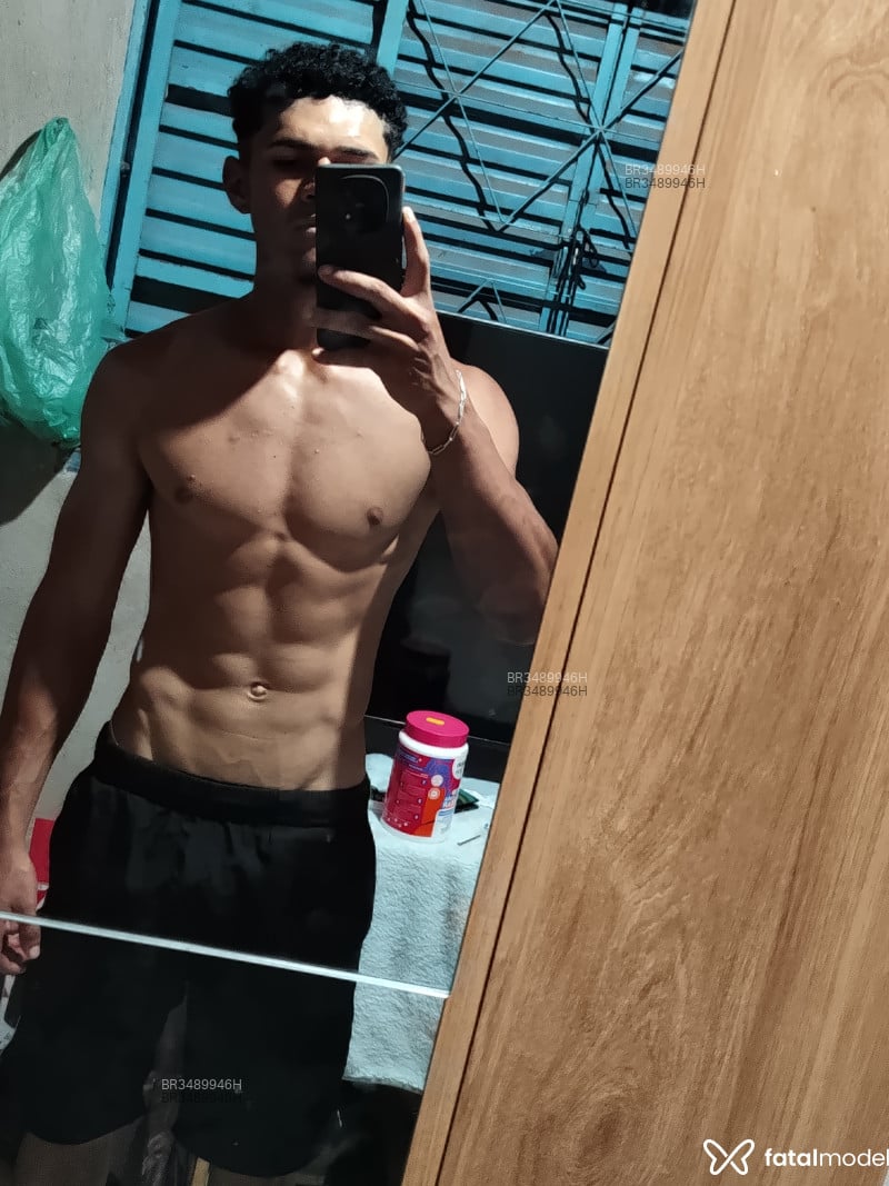Acompanhante Felipe - Feed