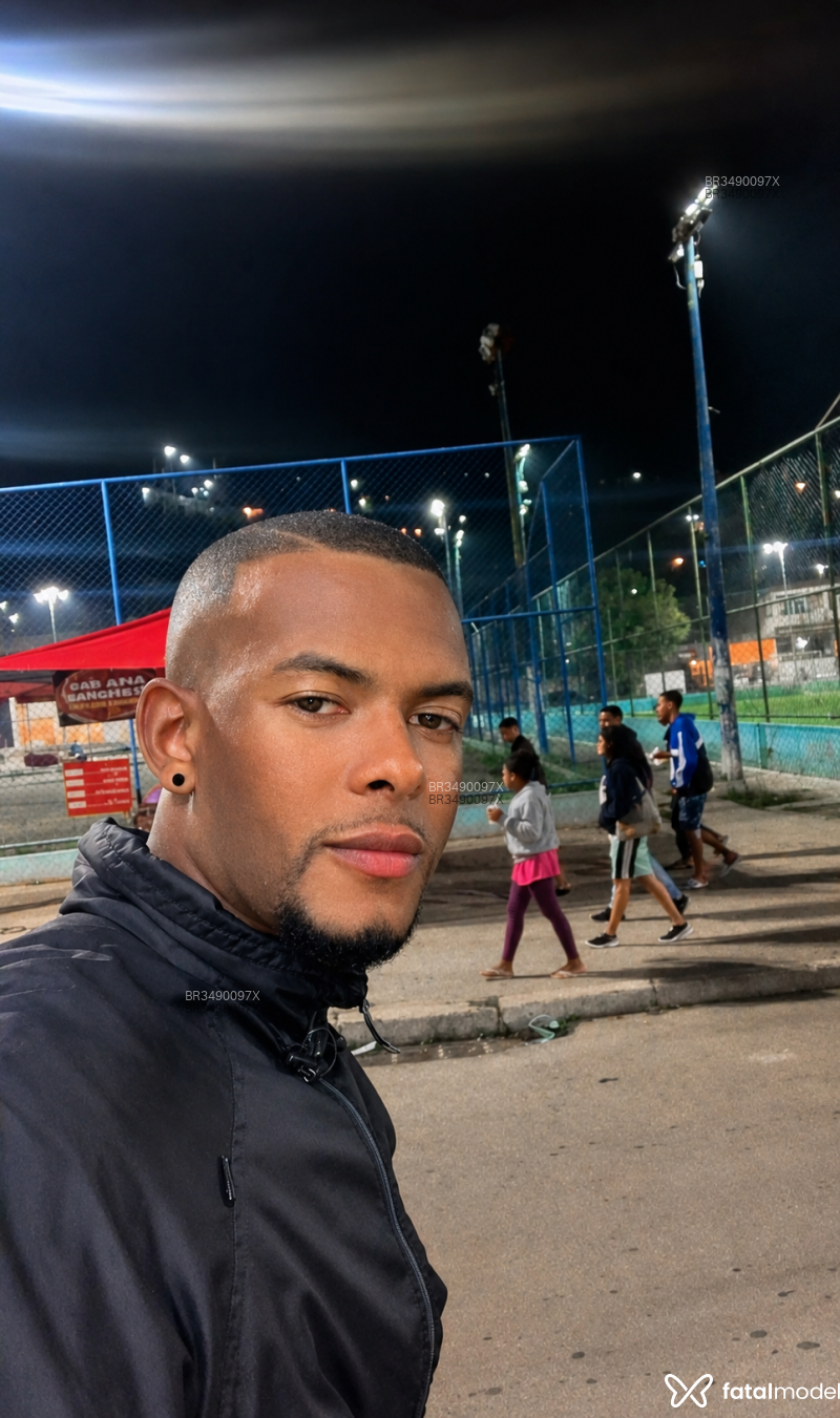 Acompanhante Lucaa - Feed